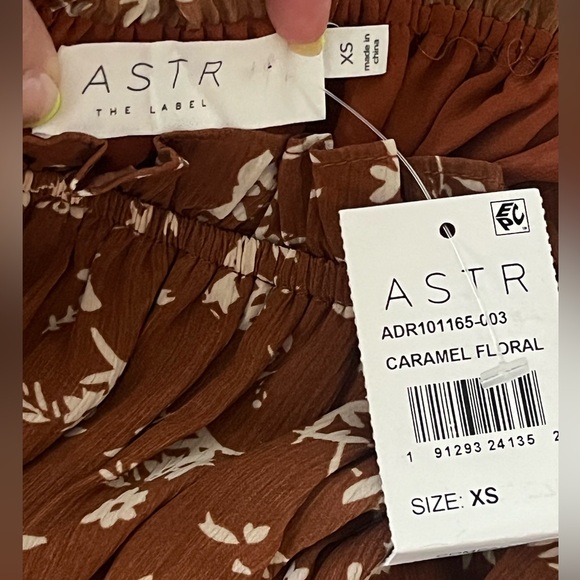 ASTR the Label Caramel Floral Cinched Midi Peasant Dress XS - Picture 7 of 12